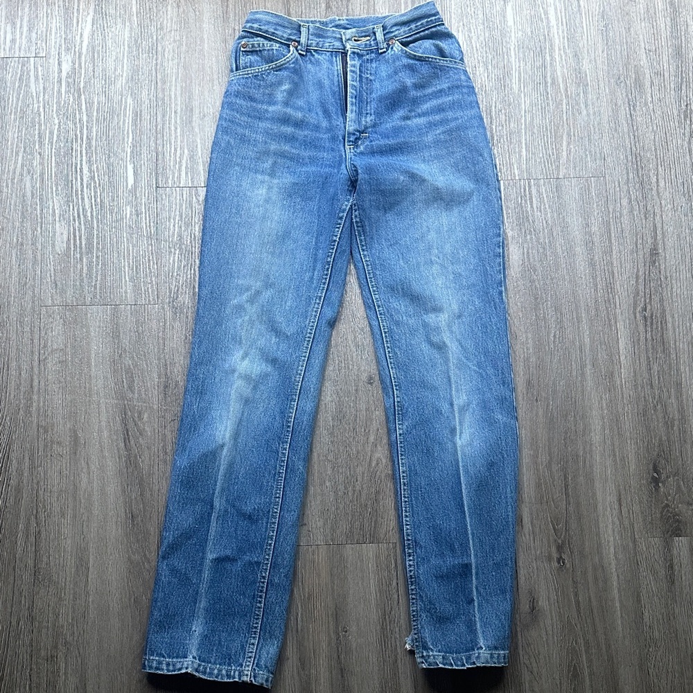 Lee Women's Straight-Leg Jeans in Medium Blue